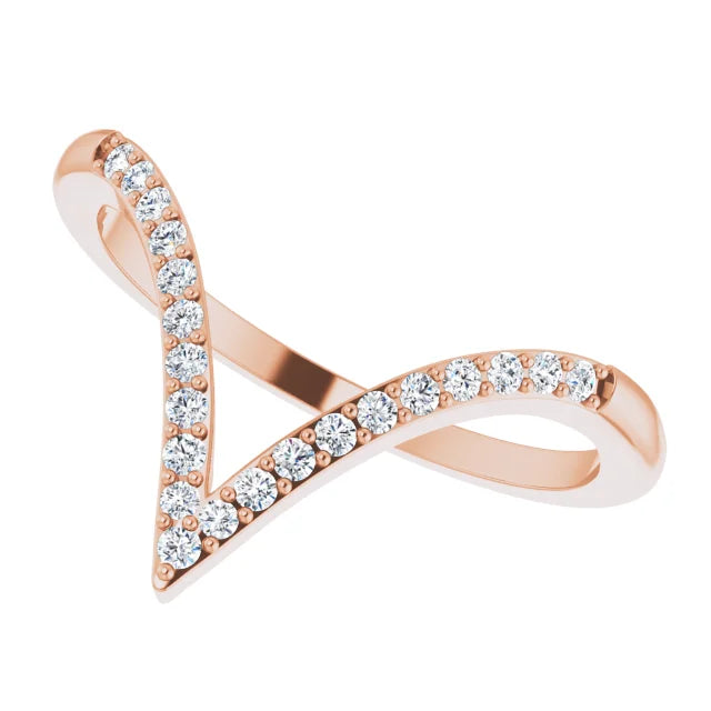 14K 1/6 CTW Natural Diamond V Ring